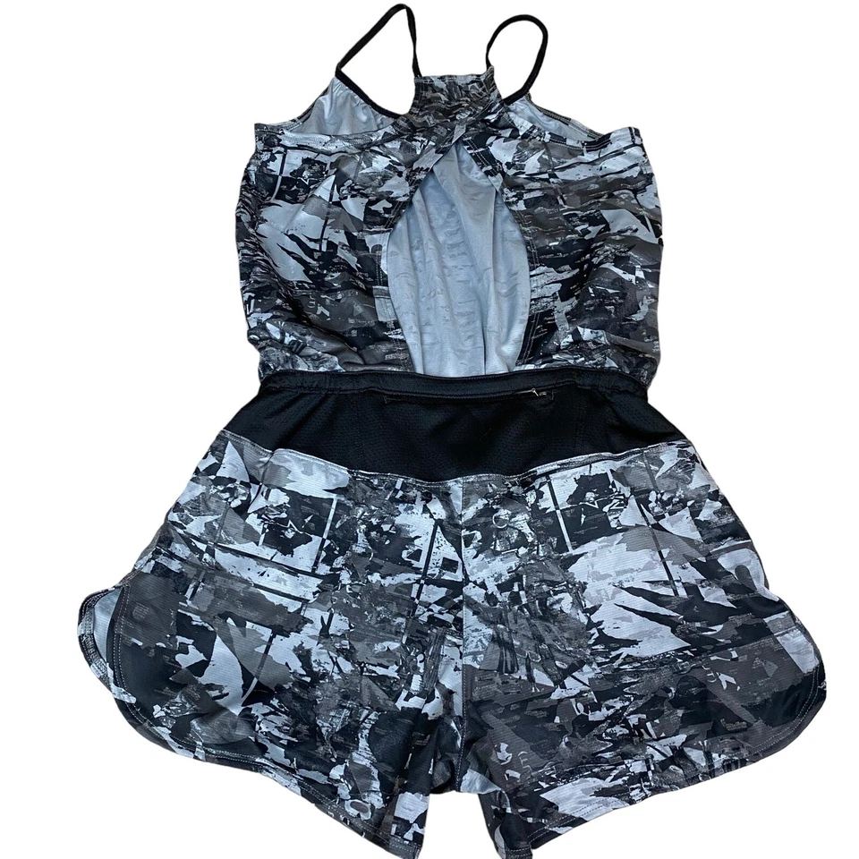 Pantalones Cortos Mamelucos The North Face Runagade Atléticos Secos Negros Para Mujer Talla XS Foto 2 de 4