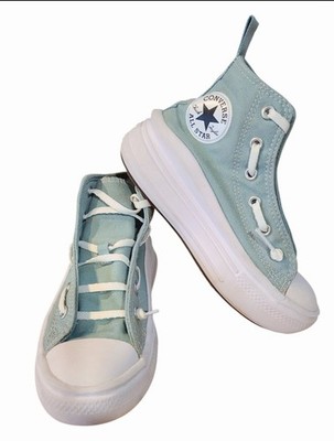 Converse Chuck Taylor All Star Move girls' platform sneakers.