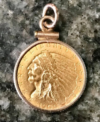 1909 GOLD UNITED STATES $2.5 DOLLAR INDIAN HEAD QUARTER EAGLE COIN with pendant.