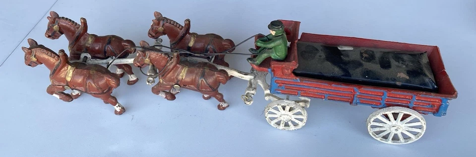 Chariot Jouet ancien en Fonte Chevaux en l’état - Photo 4/4