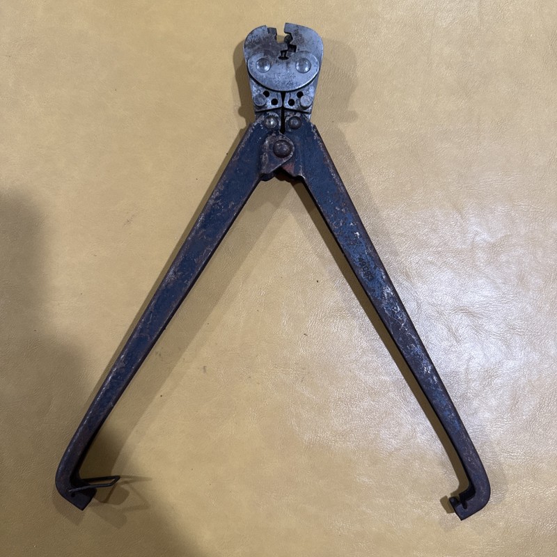 Amp Hand Tool Crimper 16-14 2 - 4 PIDG