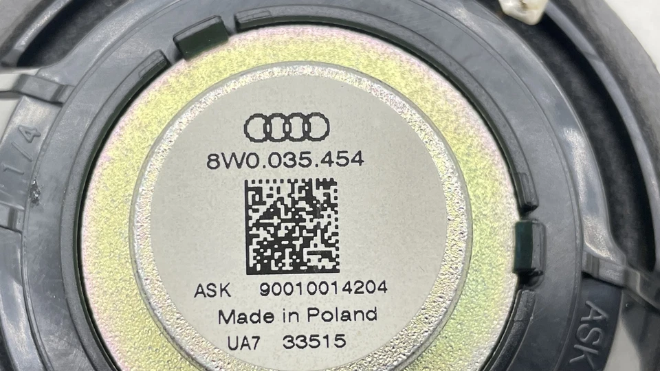 Altavoz de gama media para tablero central delantero Audi A4 2017-2024 OEM #8W0035454 Foto 4 de 4