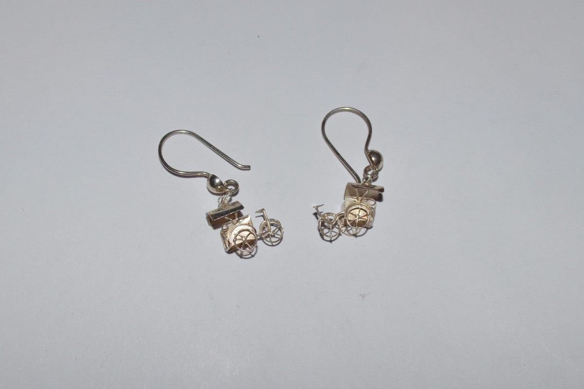 VINTAGE STERLING SILVER TRICYCLE CARRIAGE EARRINGS | eBay