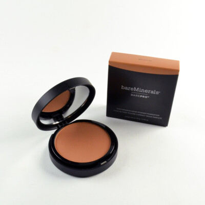 bareMinerals BarePro Performance Wear Powder Foundation WALNUT 23 - Size 10 g