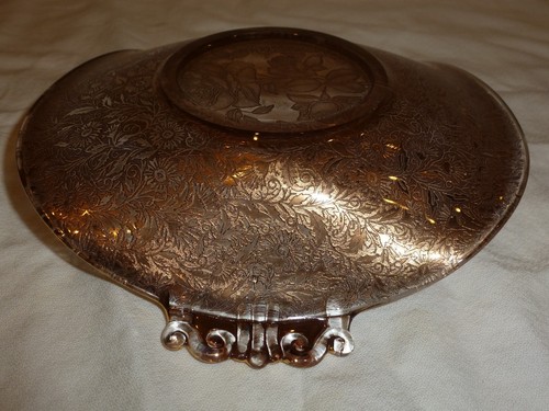 Stunning Vintage Small Bonbonniere w Gold Tone Overlay Florals - Picture 6 of 7