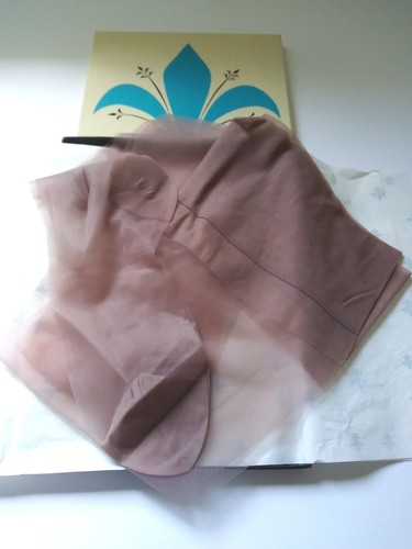 Vintage Kayser Nylon Seamless Stockings Size 10L ONE Pair Saucy Taupe - Picture 5 of 8