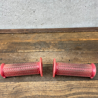 パーツ BMX WINNERS CIRCLE grips OLD SCHOOL BMX GRIPS WINNERS CIRCLE RED 4-1/4