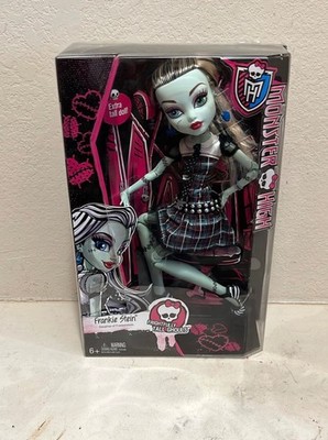 Monster High Frankie Stein Extra Tall Doll 17  Mattel New in Box