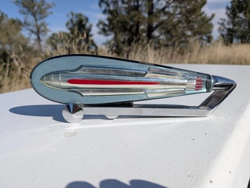 Aftermarket 1950’s Illuminated Flying jet Rocket Ship Hood Ornament HOT ROD