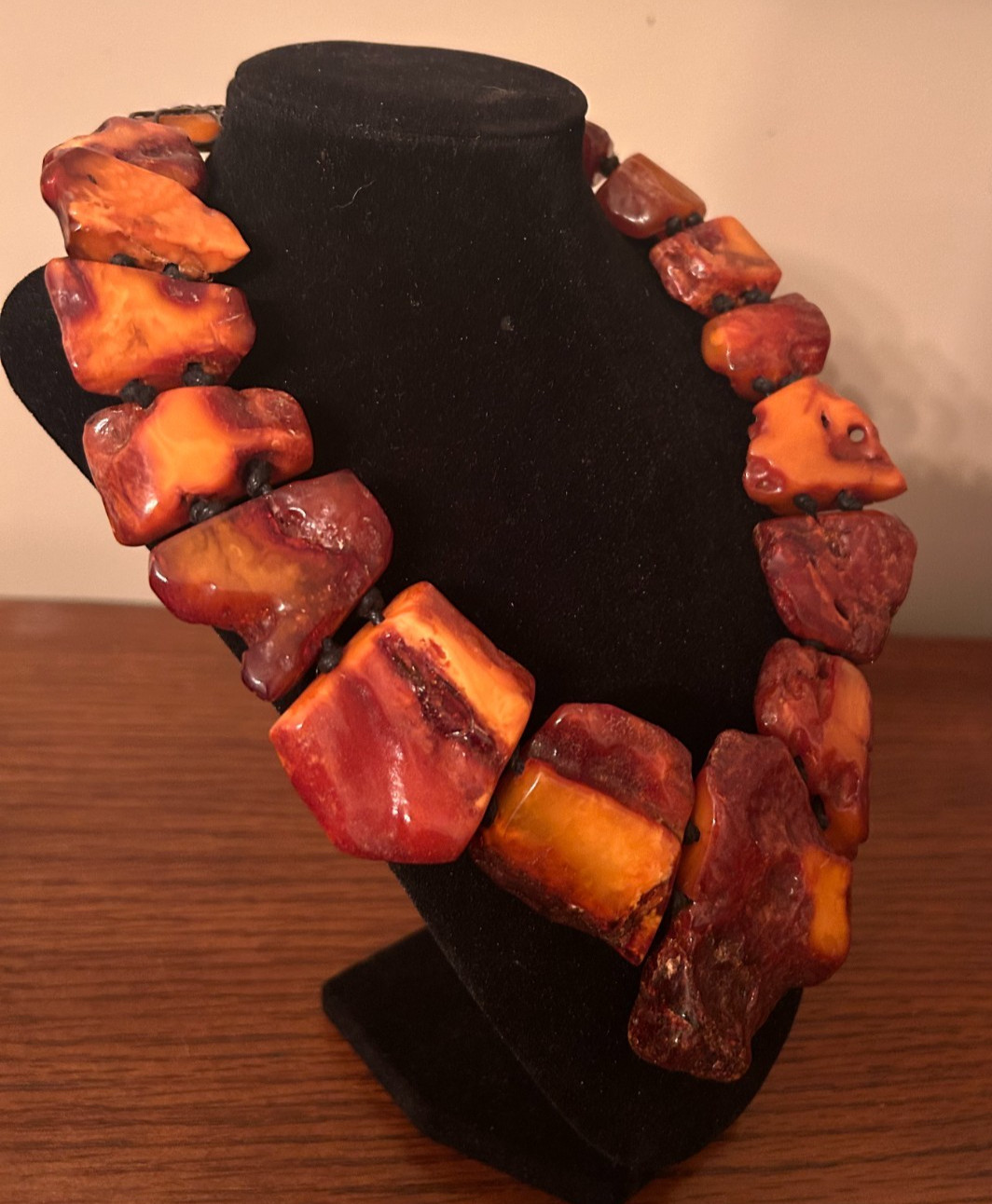 VINTAGE AUTHENTIC AMBER CHUNKY STATEMENT NECKLACE - image 2