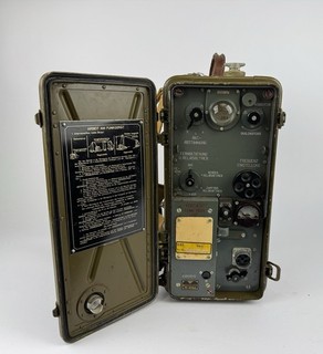 Tornisterfunkgerät R 105D NVA mot. Schützenregimentern Artillerie DDR 1959