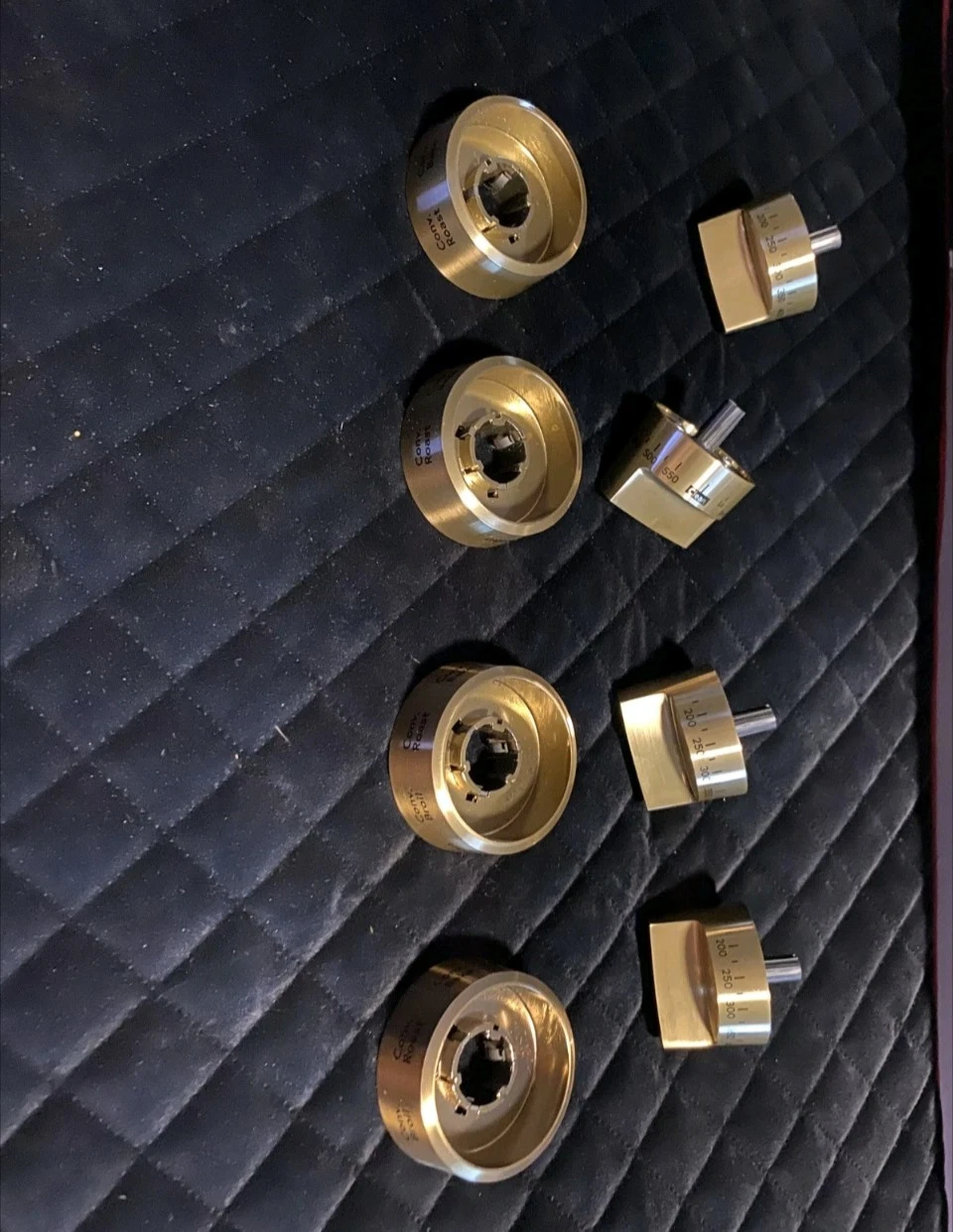 (4) CAFE GE BRUSHED BRASS KNOB and TRIM RINGS for 48” Pro Range and Rangetop
Opens in a new window o
