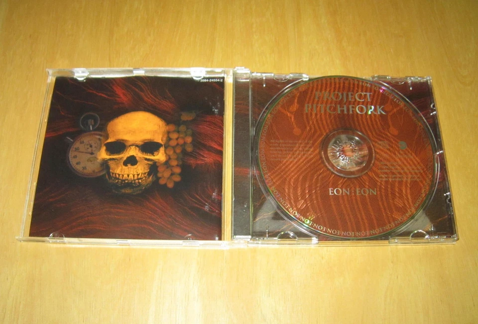 Project Pitchfork - Eon:Eon CD Covenant Apoptygma Berzerk VNV Nation Blutengel - Bild 3 von 3