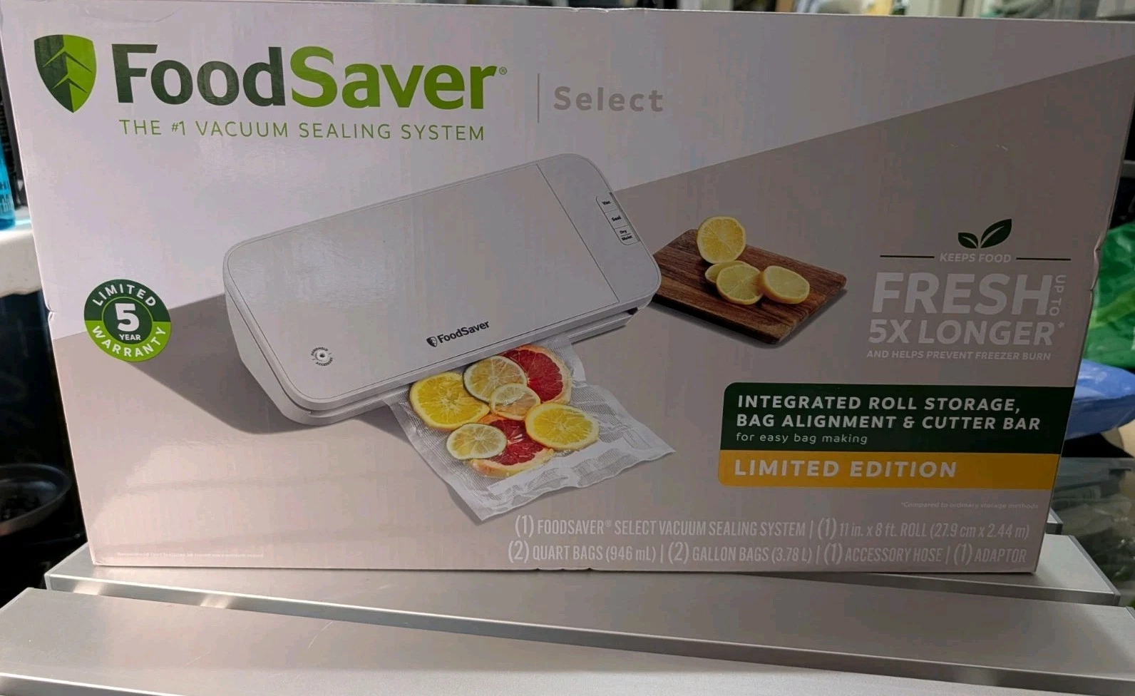 FoodSaver VS2122 Vacuum Sealing System, Food Vacuum Sealer, Oatmilk Color