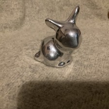 Hoselton Sculpture Of A Rabbit 