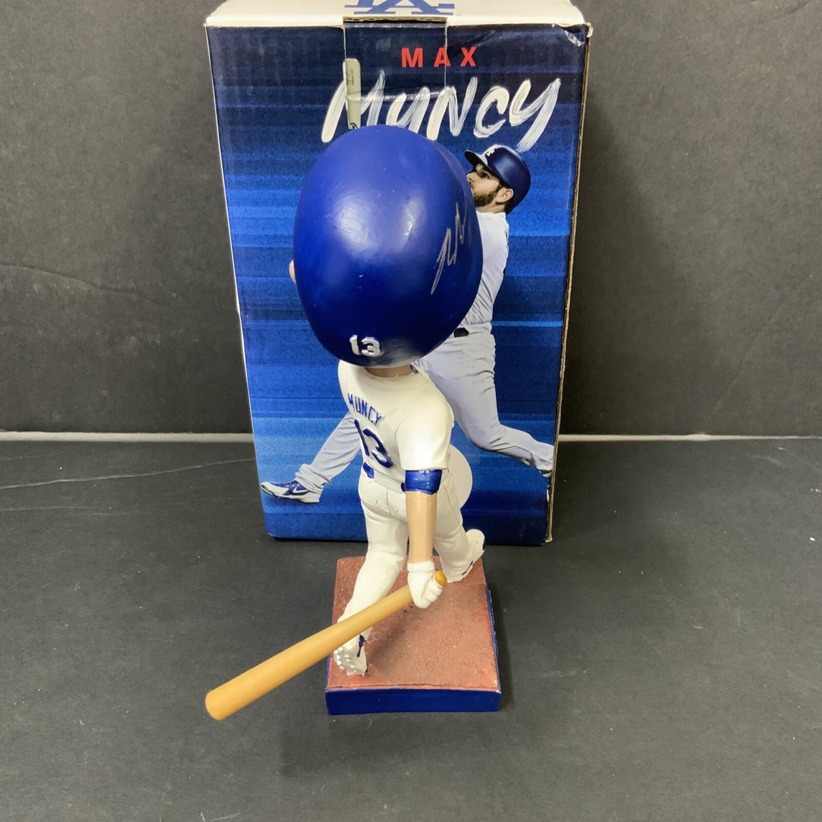 MAX MUNCY DODGERS 2020 WS CHAMPION SIGNED 2019 SGA