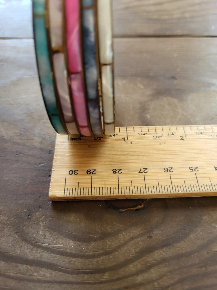 Винтажный перламутровый латунный браслет на петлях с розовыми синими фиолетовыми тонами - Изображение 3 из 4