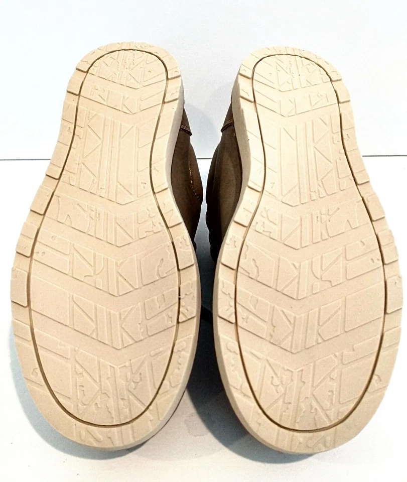 Zapatos para niños SONOMA ZEKE talla 12 beige gamuza espuma viscoelástica Foto 4 de 4