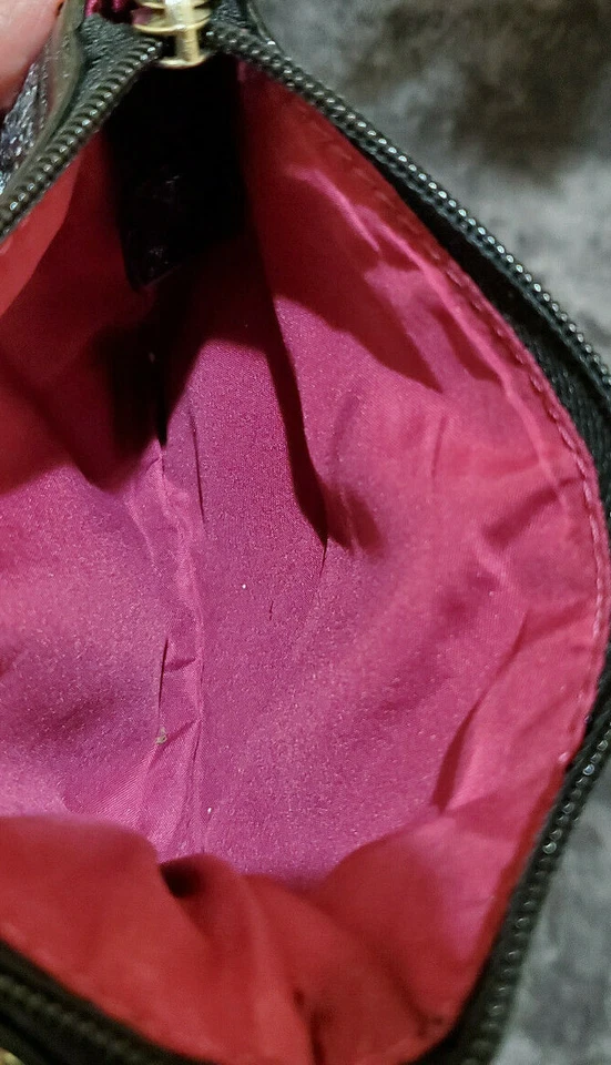 Cartera de muñeca Nine West con cuentas negra y plateada Foto 3 de 4