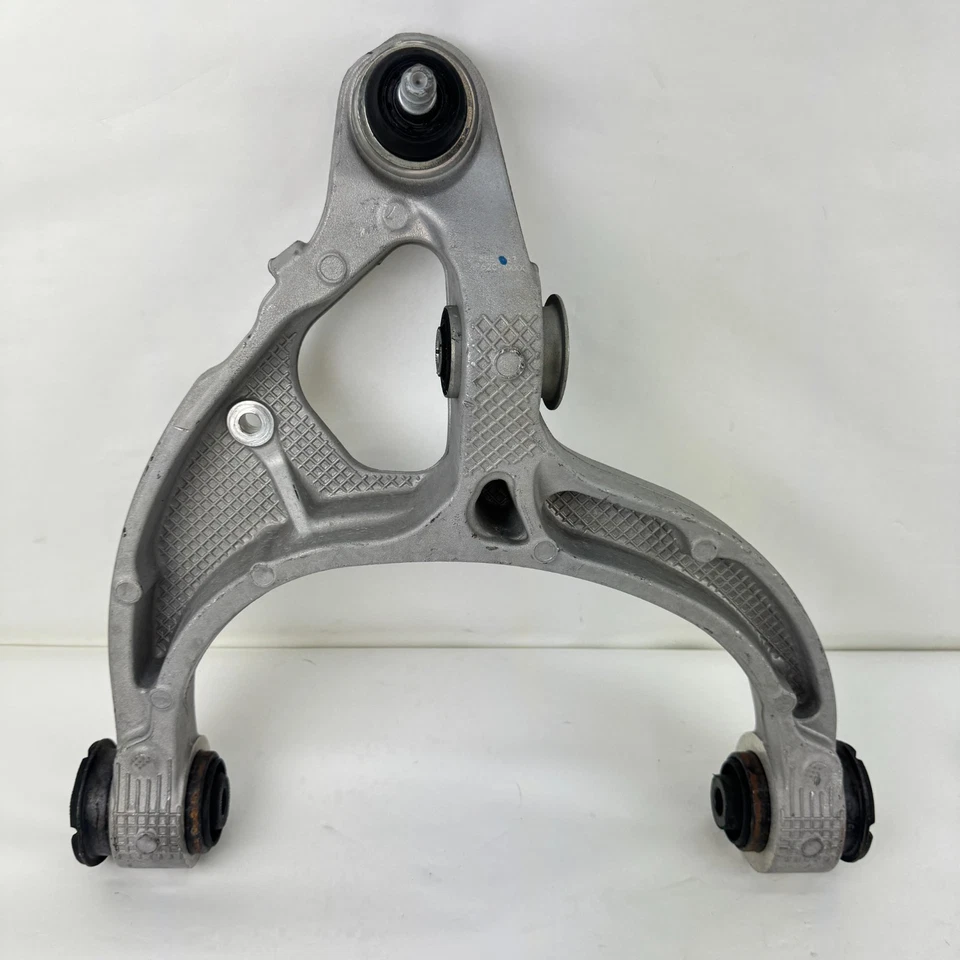 Brazo de control inferior del pasajero delantero derecho OEM 2019-2026 RAM 1500 68261620AE Foto 2 de 4