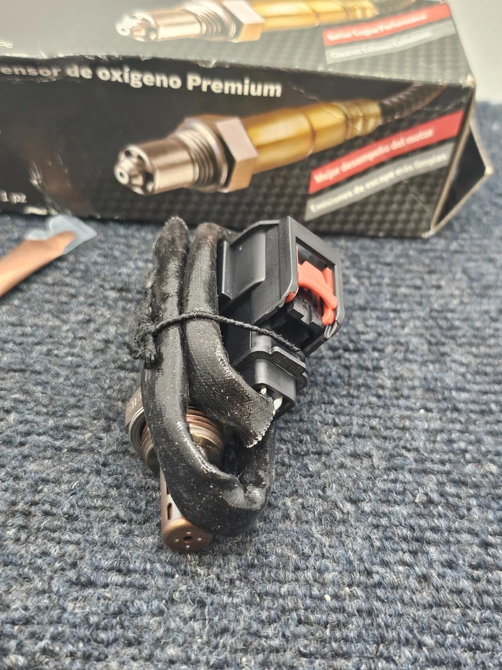 Sensor de oxígeno BOSCH 13709 para Chrysler Town & Country 2001-2003 Foto 2 de 4