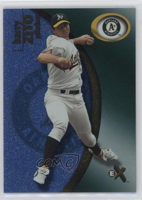 2001 EX Essential Credentials Now 55/299 Barry Zito #75 0ii1