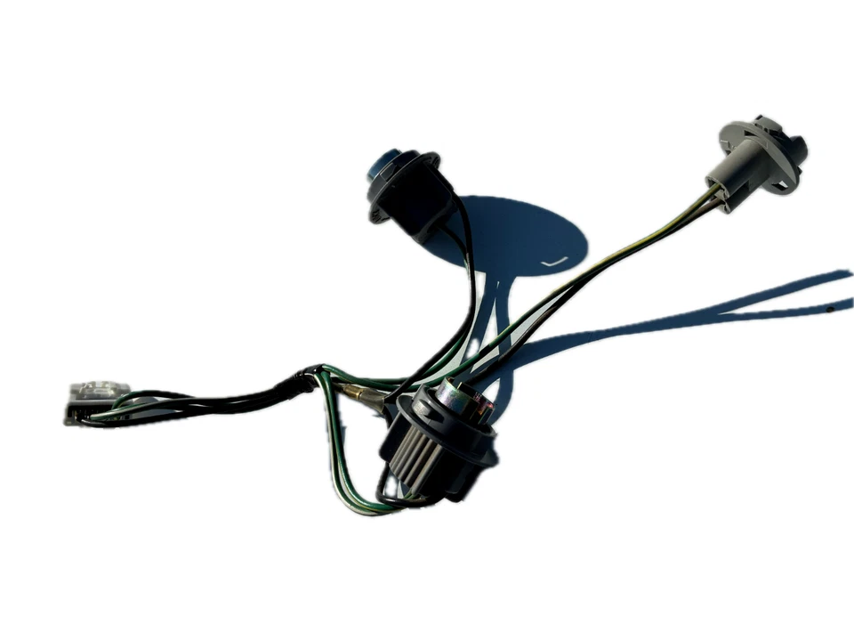 2000 - 2006 Nissan Sentra Driver Side Tail Light Pigtail Harness OEM - Image 3 of 4