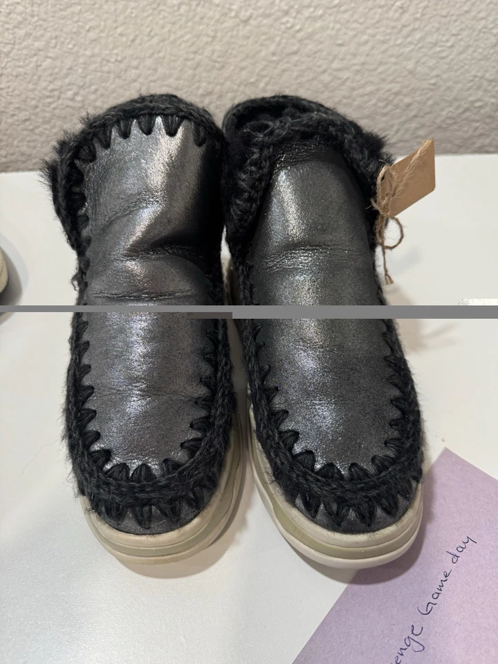 Botas esquimales Mou pre-onwned talla 8 para mujer color plata/negro Foto 4 de 4