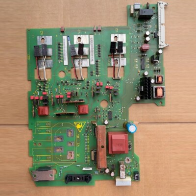 Carte électronique SIEMENS 6SE7024-7TD84-1HF3 – Pour Variateur/automation – Occasion Testée Fonctionnelle – Référence Siemens