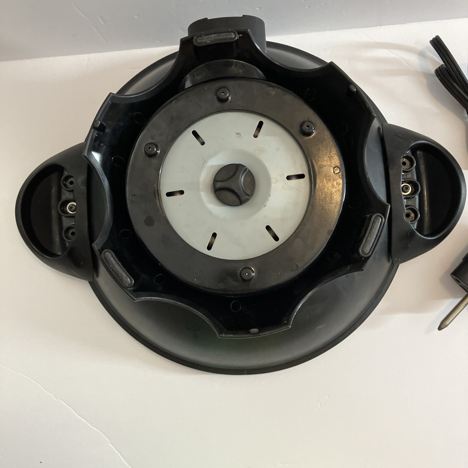 Wolfgang Puck Multi-Purpose Deluxe 14” Wok Barely Used With Rack