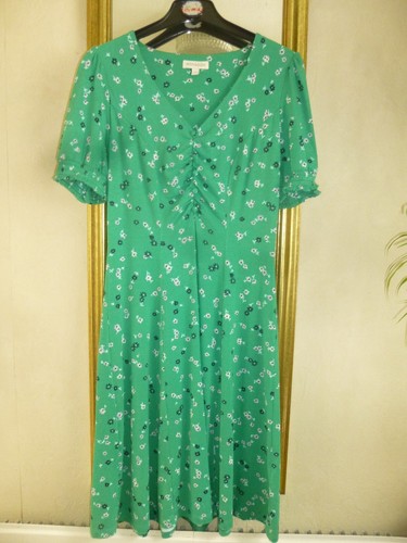 MONSOON LÄSSIGES GRÜNES KLEID GR S