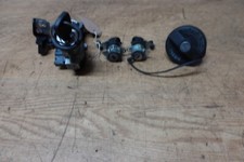 39753 H12A 2017 PEUGEOT BIPPER IGNITION BAREL WITH FRONT DOOR LOCKS FUEL CAP KEY