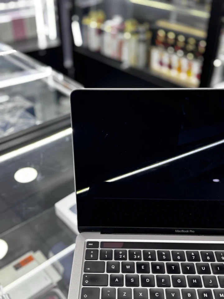 Apple MacBook Pro 13,3 Zoll (256GB SSD, Intel Core i5 8. Gen, 3,90 GHz, 8GB)..., photo 2 of 5