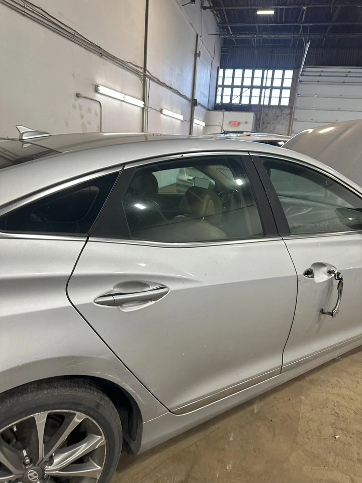 12 13 14 15 16 17 HYUNDAI AZERA Puerta Trasera Cristal/Ventana Derecha Foto 2 de 4