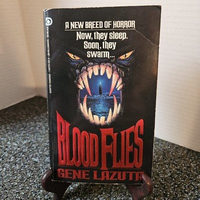 Rare 1st Edition Gene Lazuta - Blood Flies 1990 (Paperbacks from Hell) First Ed.