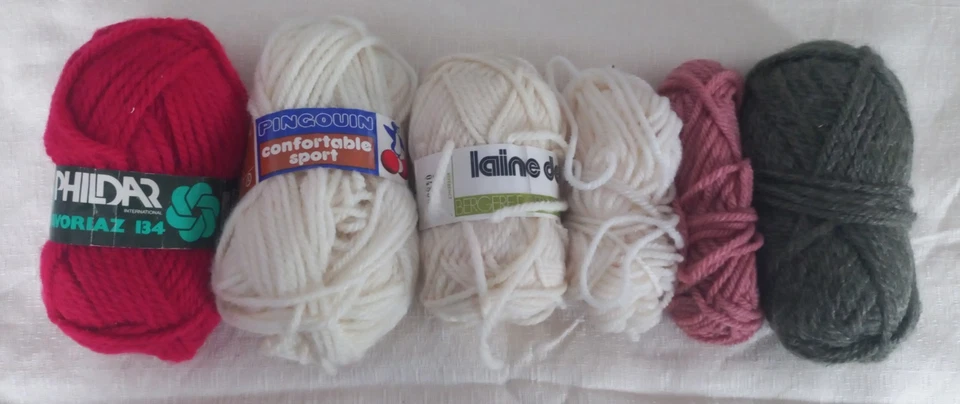LOT DE PELOTES DE LAINE PHILDAR PINGOUIN BERGERE DE FRANCE ECRU GRIS N°5 - Photo 1/2