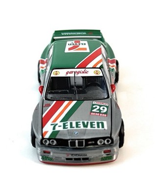 Chase! Kaido House x Mini GT 1:64 BMW M3 Kaido Works Larry Chen V1