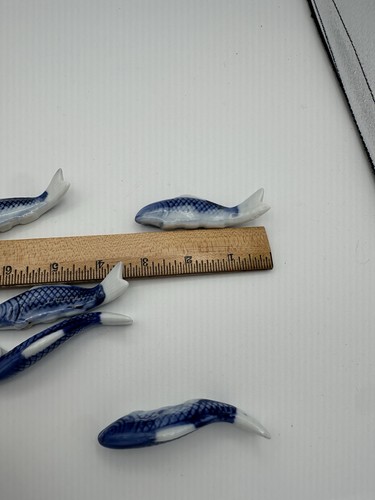 Set 6 coltelli bacchetta vintage porcellana Koi pesce carpa poggia blu bianco Giappone - Foto 11 di 11