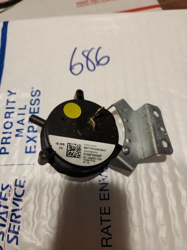 Goodman Amana MPL Furnace Air Pressure Switch 9371VO-HS-0097 0130F00002P