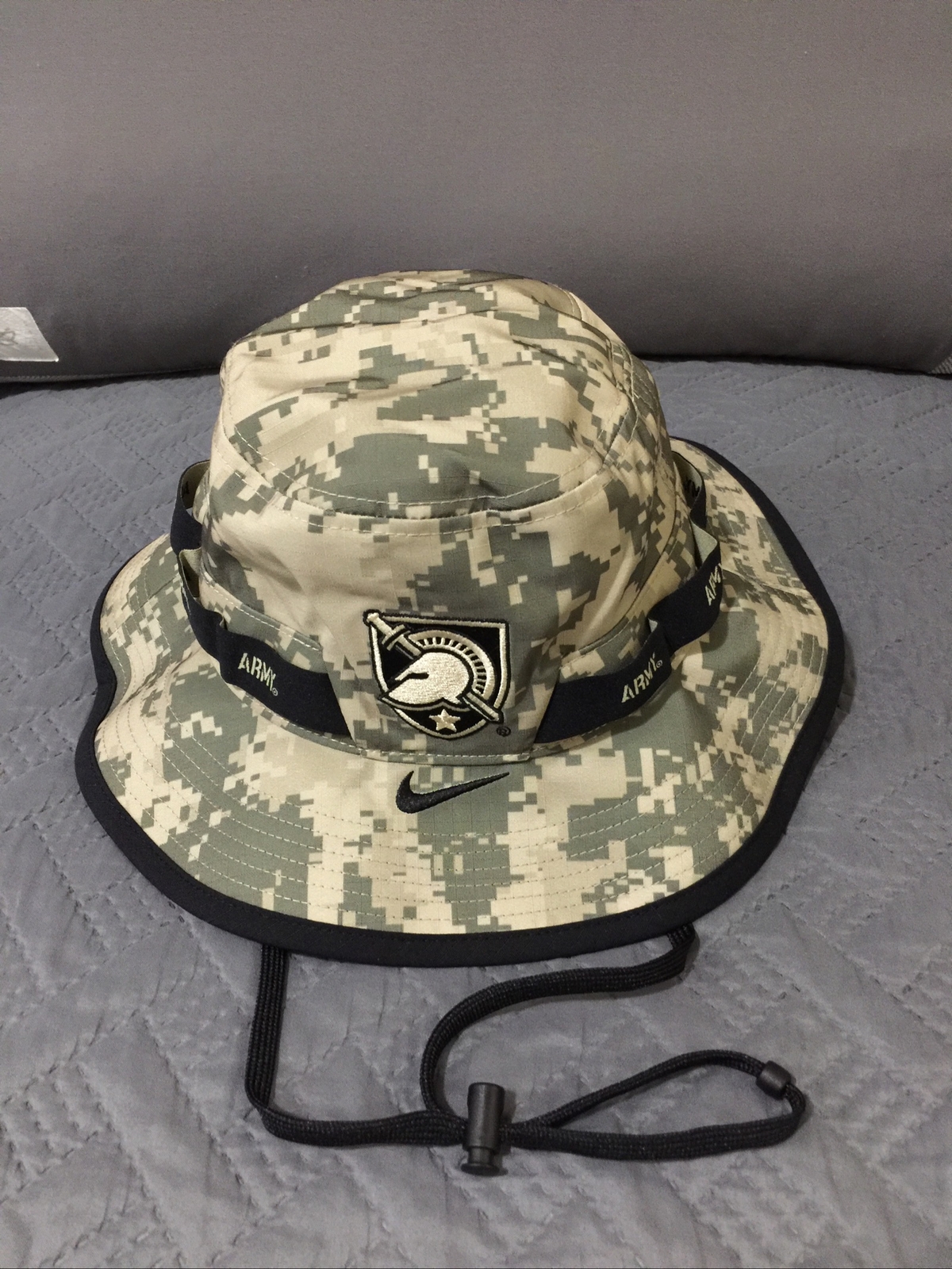Nike Army Black Knights Performance 