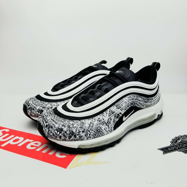 nike women's snakeskin shoes