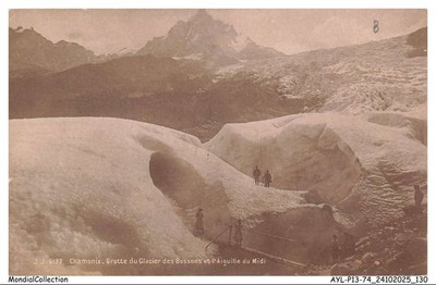 AYLP13-1494-74 - CHAMONIX - Grotte du glacier des bossons et aiguille du midi