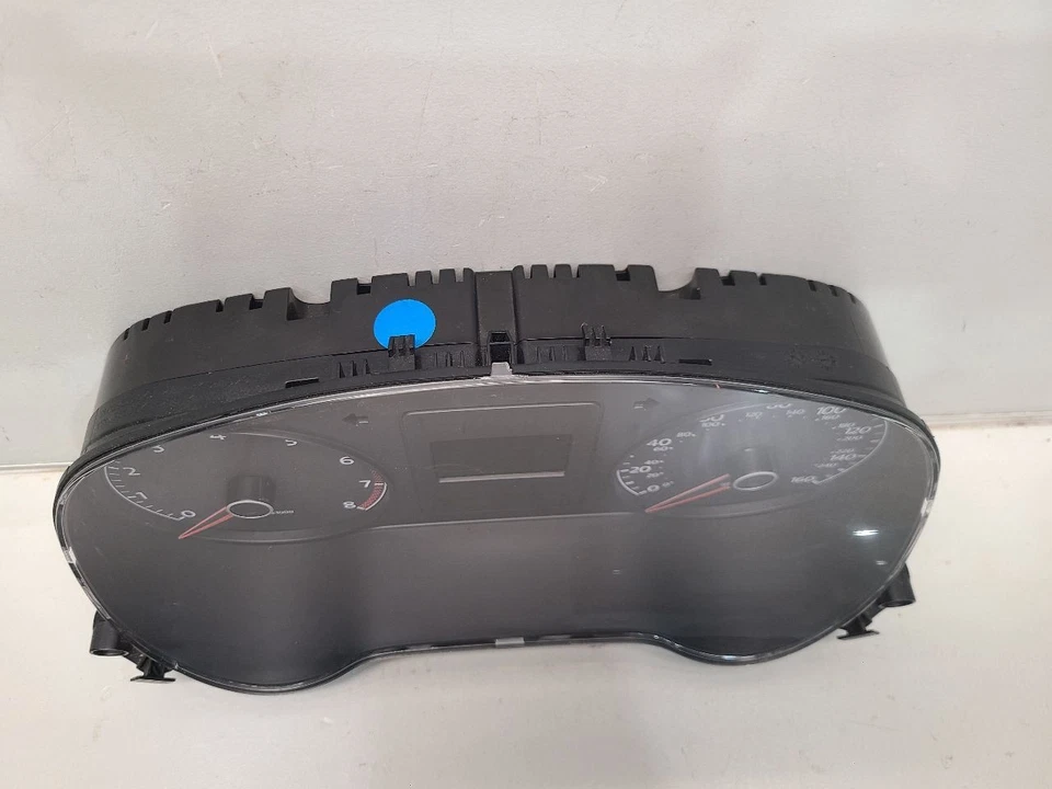 Volkswagen Jetta 2014 (sedán/2,0 L/MT) velocímetro panel *173 k*  Foto 2 de 4