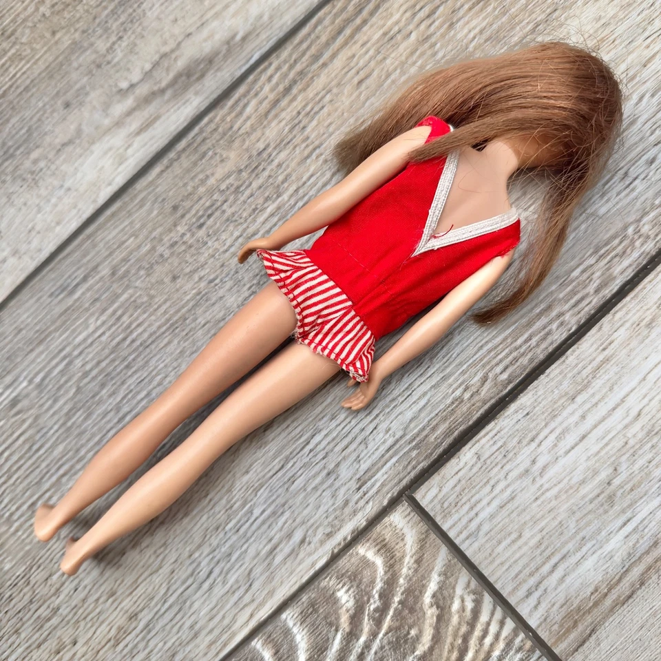 1963 Mattel Skipper кукла прямые ноги оригинальный купальник стрижка волосы повреждены - Изображение 2 из 4