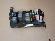 2005-2007 FORD F250 F350 UNDER DASH FUSE BOX P/N 5C3T-14A067-AE