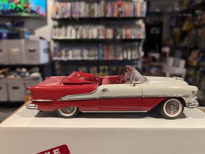Danbury Mint 1955 Oldsmobile Super 88 Convertible Red White 1/24