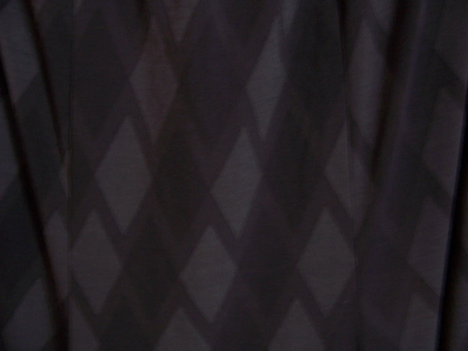 Lovely Black/ Grey Midi Skirt By Wardrobe .would Fit 16 To 20 Stretch Waist. - Image 4 of 4