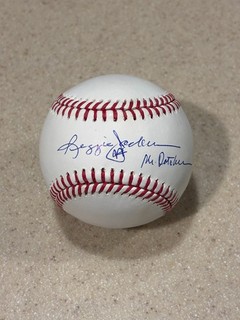 Reggie Jackson signed OML baseball w/ Mr. October inscription Beckett
