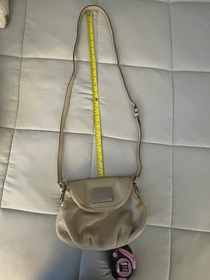 Marc Jacobs Small Leather Q Natasha Crossbody Bag cream