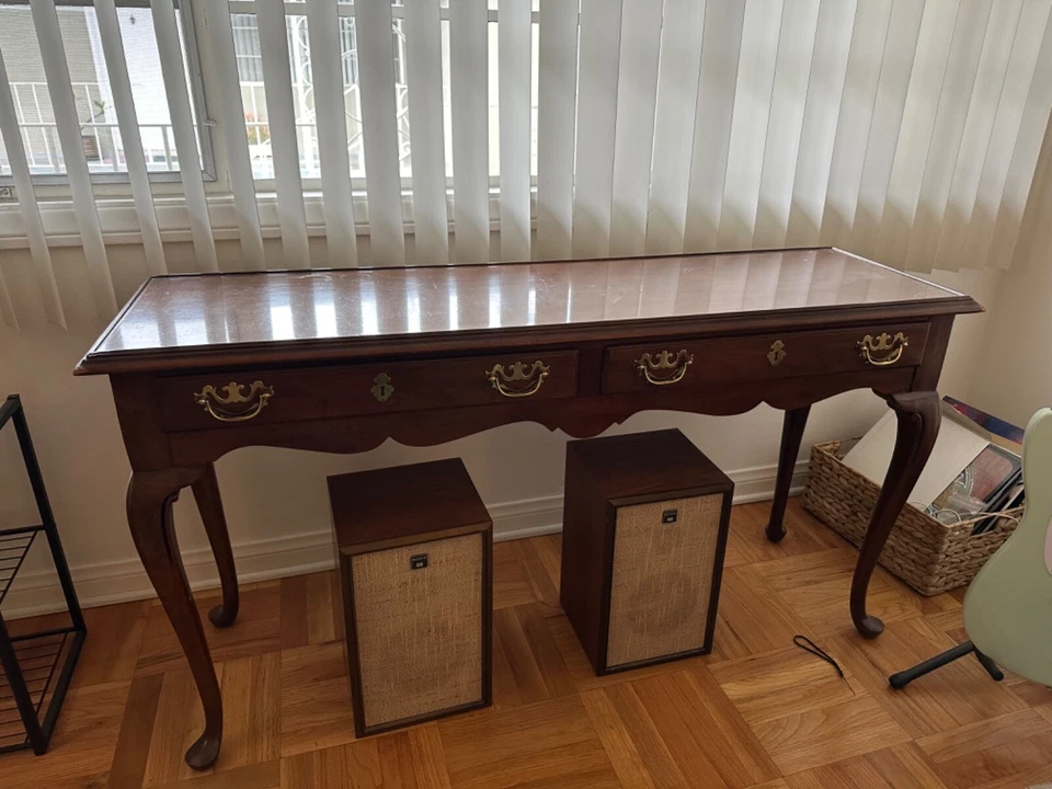 Drexel 18th Century Mahogany Serpentine Console Table / Sideboard Ball & Claw - Image 4 of 4